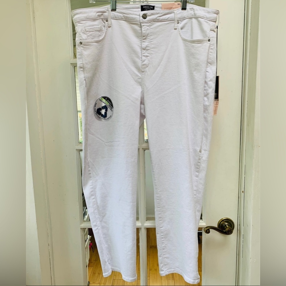 NYDJ curves 360 slim straight optic white Plus size 18s women's pants NWT